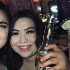 Meet your Posher, Ana